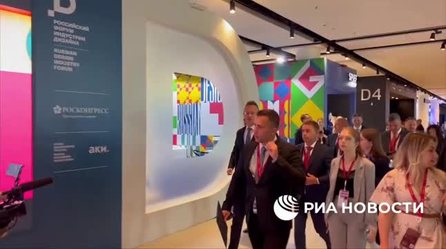 Le chef de la diplomatie hongroise Sijarto à Saint-Pétersbourg : il devrait y avoir maintenant des négociations de paix sur l'Ukraine, la Hongrie participera au sommet de la paix en Suisse, la Hongrie ne cessera pas d'utiliser le pétrole et le gaz naturel russes, l'Occident ne peut pas interdire à Sijarto d'assister au forum en Russie