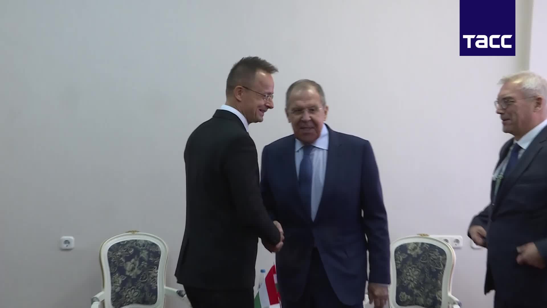 Lavrov holds talks with Hungarian Foreign Minister Szijjarto